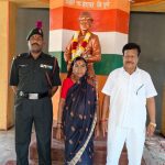 Sepoy Vajir Raste's family members paying tribute to him