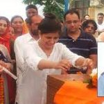 Family members paying tributes to Wg Cdr Mohit Rana