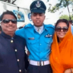 Flt Lt Rishi Raj Singh with his father Shri Jaswant Singh, and mother Smt Bhanwar Kanwar